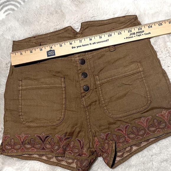 FP Embroidered Shorts - Picture 2 of 7
